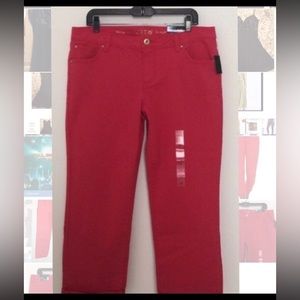 NWTs Apt.9 Raspberry Pink Straight Leg Jeans